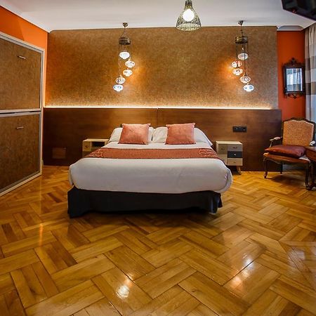 Hostal Rodas 팜플로나 외부 사진