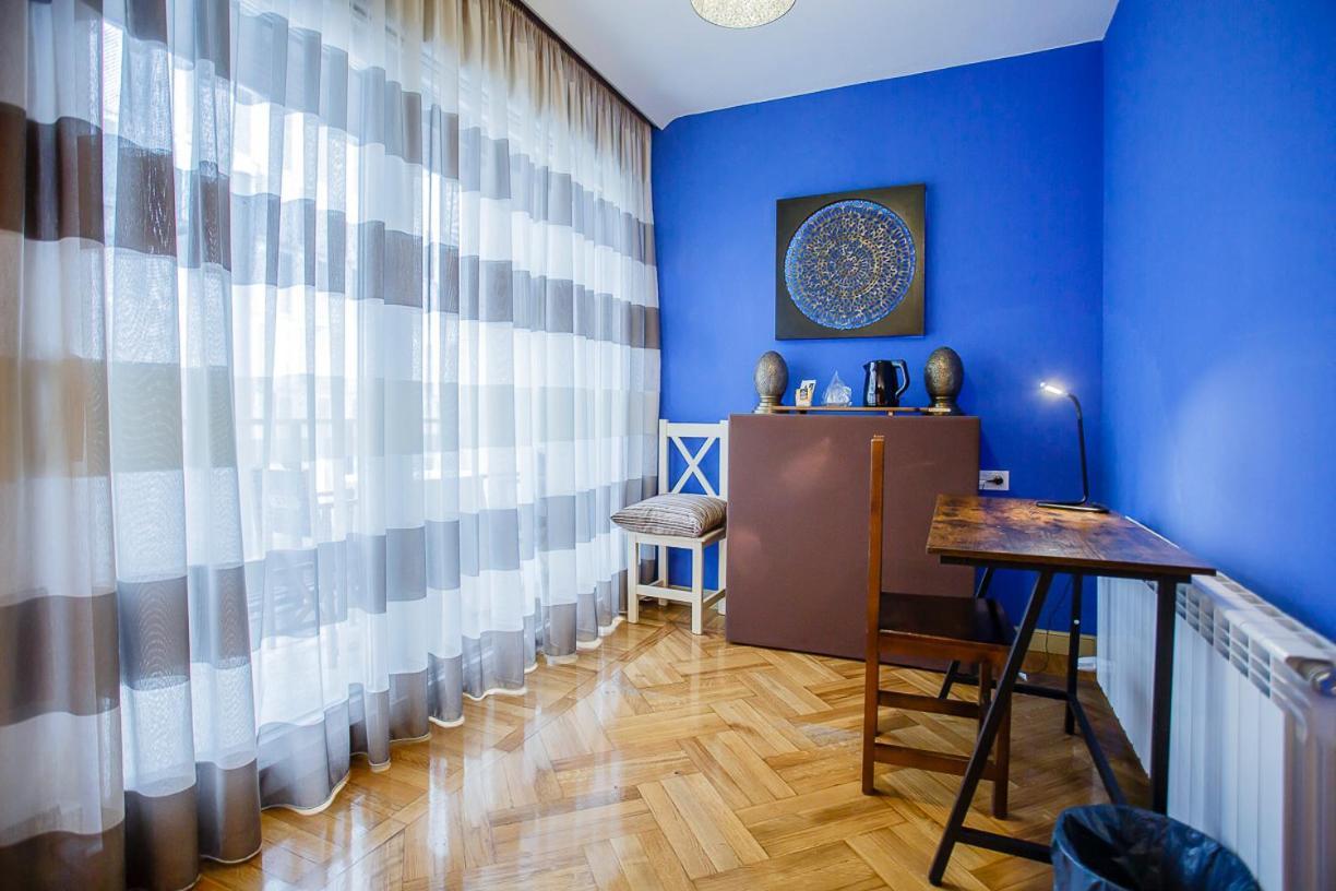 Hostal Rodas 팜플로나 외부 사진