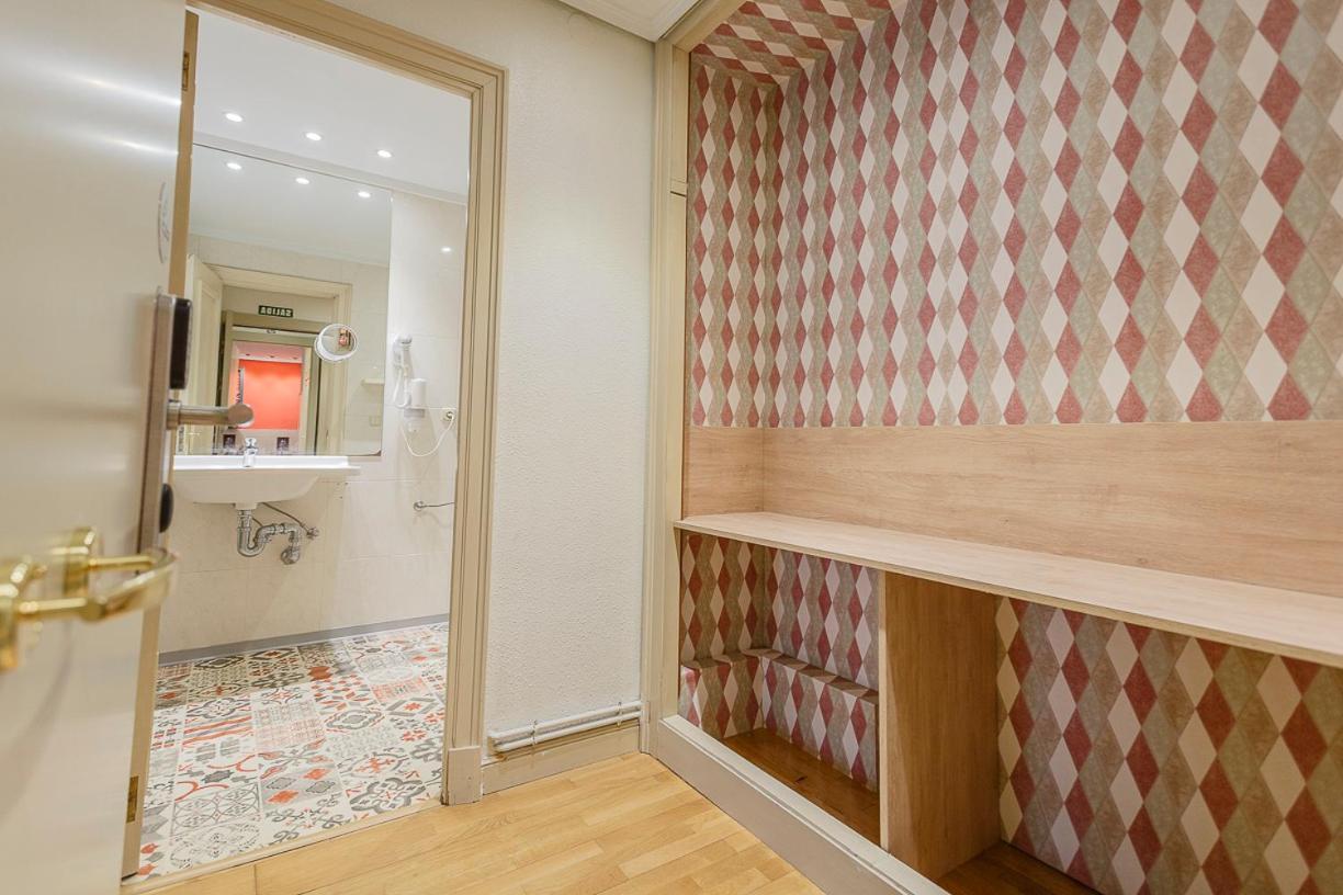 Hostal Rodas 팜플로나 외부 사진