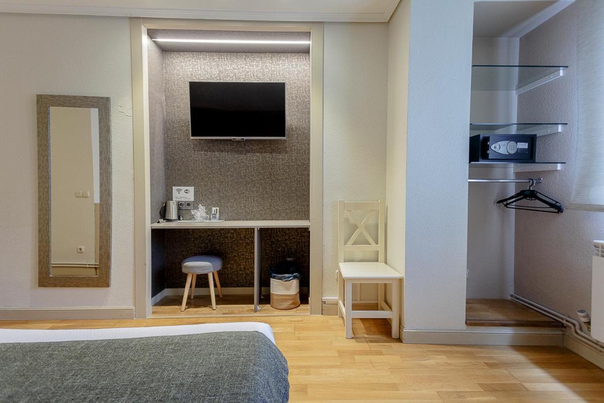 Hostal Rodas 팜플로나 외부 사진